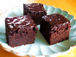 Flytende sjokoladekake i kopp