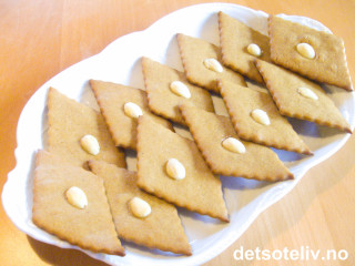 Skillingsboller uten melk Skillingsboller uten melk